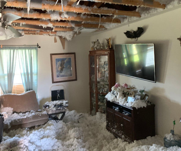 Navarre Collapsed Sealing From Pipe Burst Water Flooding